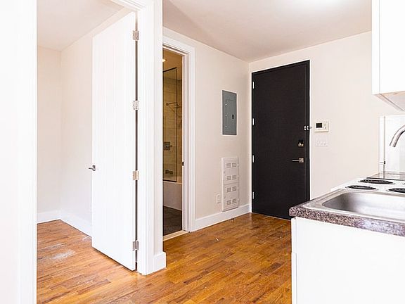 3rd image of 693 Chauncey St #1A