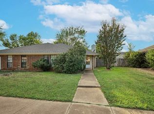 2812 Springhaven Ct #2812, Bedford, TX 76021