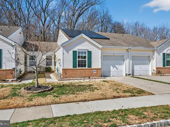 8 Peppergrass Dr N, Mount Laurel, NJ 08054