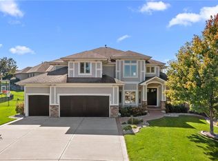 324 NW Thoreau Cir, Lees Summit, MO 64081