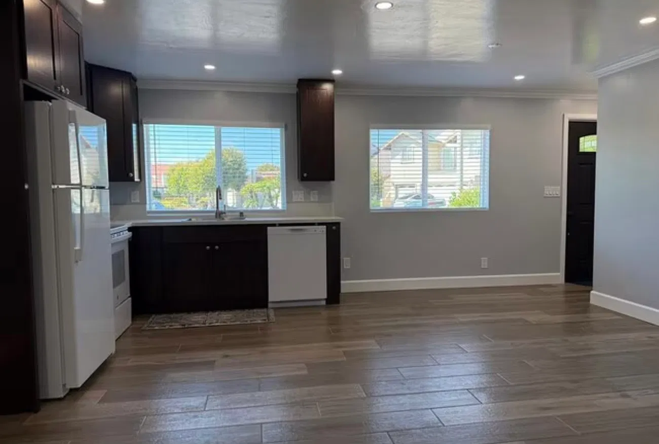 1 bed, 375 sqft, $2,195 — Photo 2