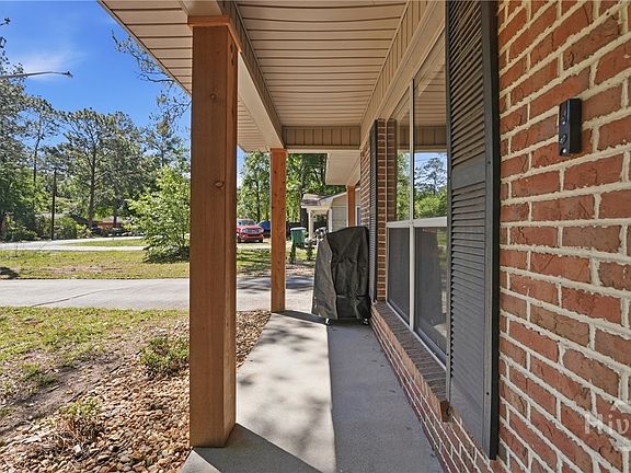 4th image of 1014 Ash Ext Street