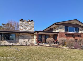 242 N Caroline Ave, Elmhurst, IL 60126