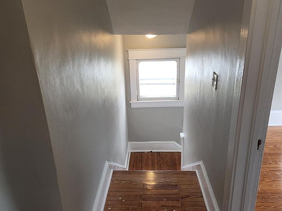 3rd image of 1032 Morehead Ave SE #B