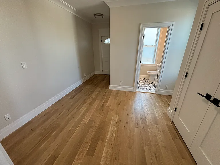100 Deer Park Ave #3 — Photo 17