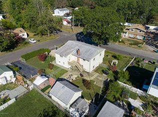 86 7th St, Hazlet, NJ 07730