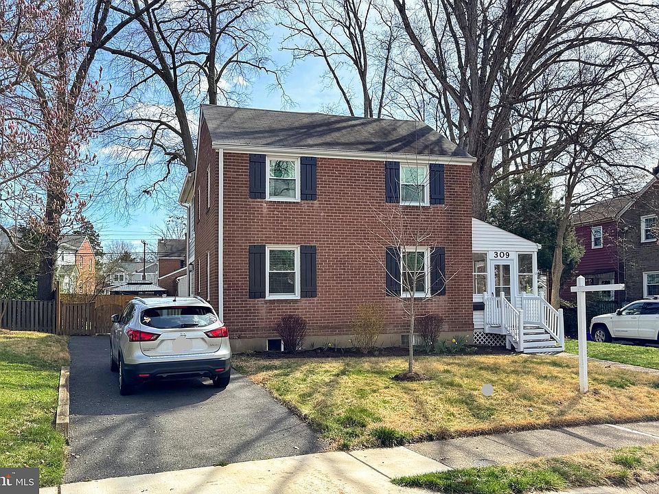 1st image of 309 N Greenbrier St