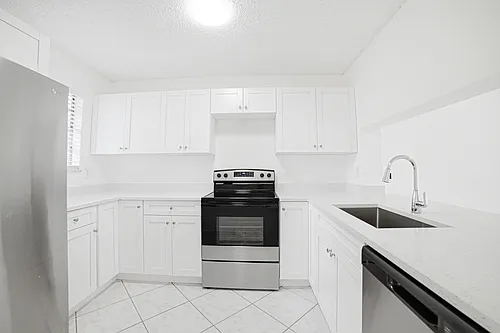 8207 Fairway Rd Photo 1