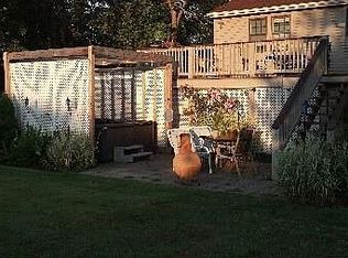 27 Turkey Hill Rd, Newburyport, MA 01950