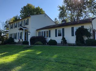 7 Stephen Dr, Hopewell Junction, NY 12533