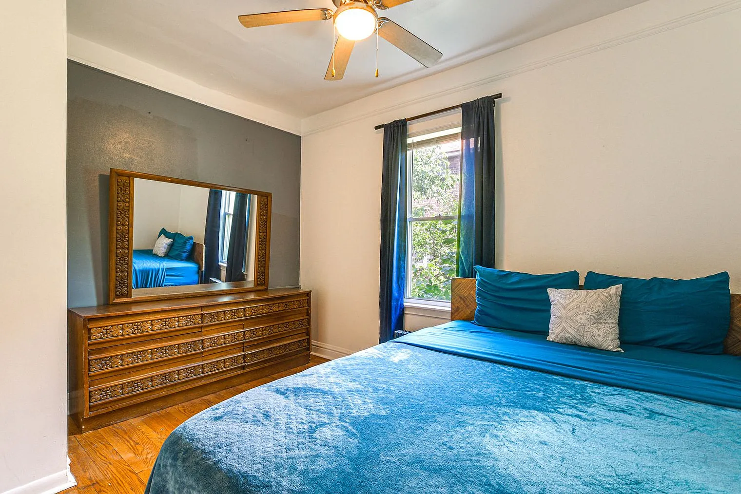2 bed, 1.0 bath, 1603 sqft, $1,935 — Photo 4
