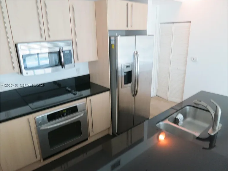 1111 SW 1st Ave #1223 — Photo 6