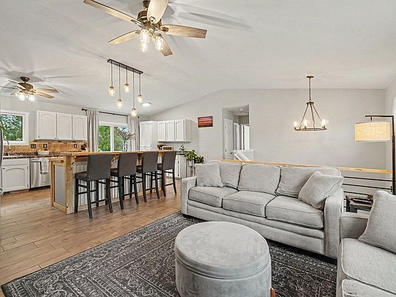 5th image of 350 Slippery Elm Pl