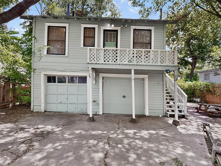 4205 Avenue B #GARAPT — Photo 2