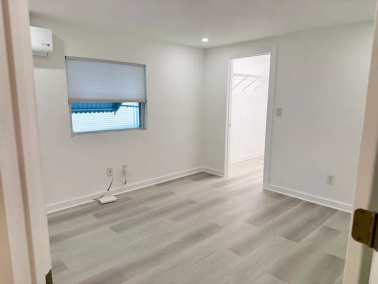 2nd bedroom (or study) with walk-in closet