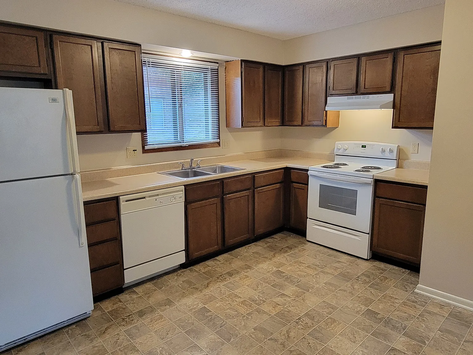 4719 Baldwin Ave — Photo 4