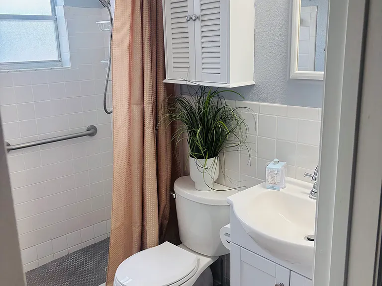 302 Lincoln Ave #7 — Photo 6
