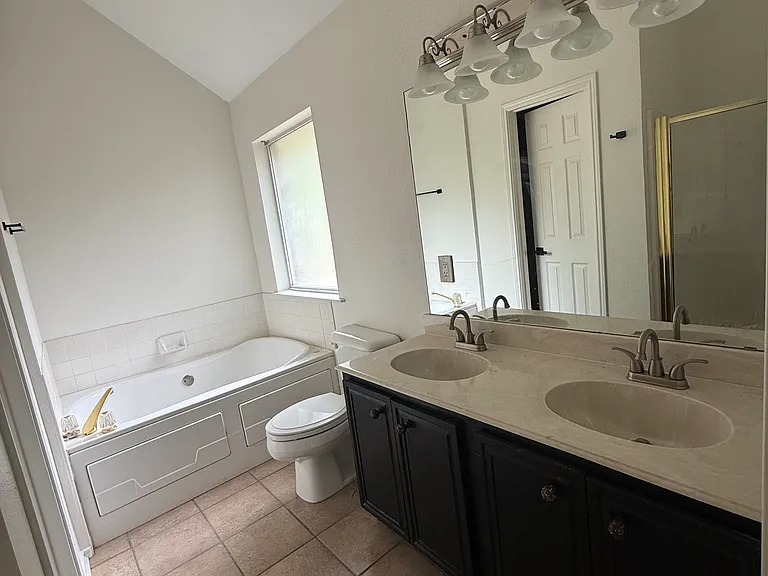 820 Hillside Dr — Photo 9