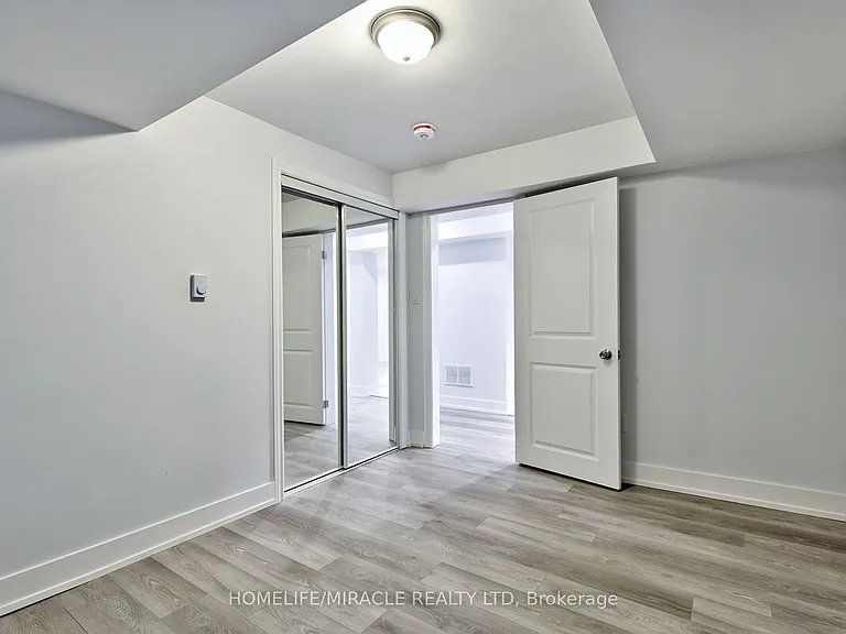 95 William Fair Dr #BASEMENT — Photo 14