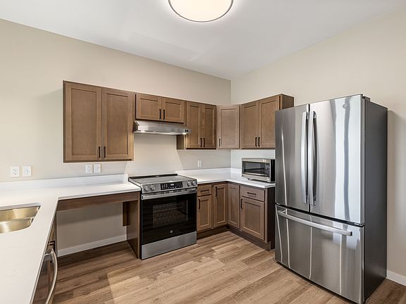 5th image of 4908 5th St #105