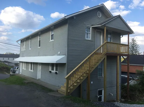 404 & 404-1/2 7th St, Fairmont, WV 26554