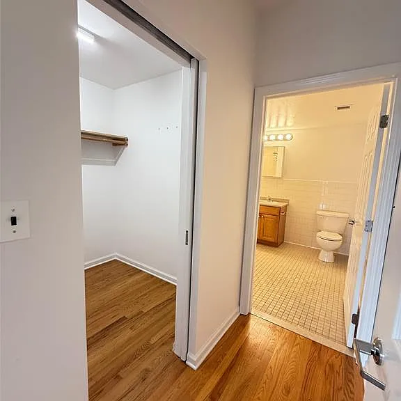 53 W Palisade Ave — Photo 11