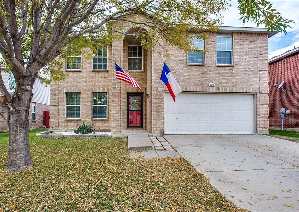 1st image of 929 Mosaic Dr