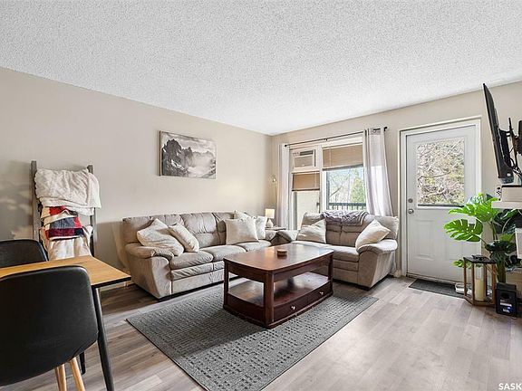 4th image of 103 Powe St #8