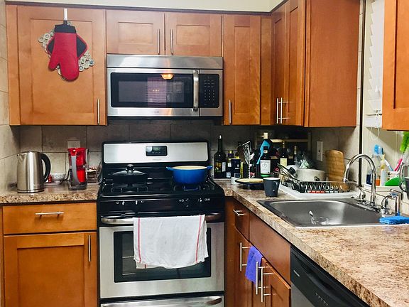 2nd image of 674 N 19th St Floor 1