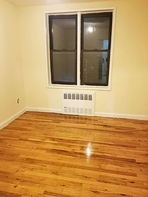 Rented by Max & Associates Realty Corp | media 10