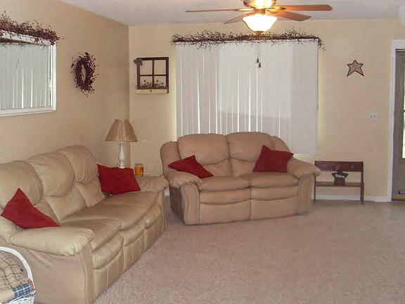 NEUTRAL DECOR