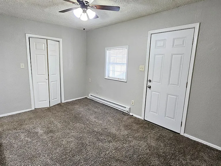 2308 NW 12th St — Photo 3