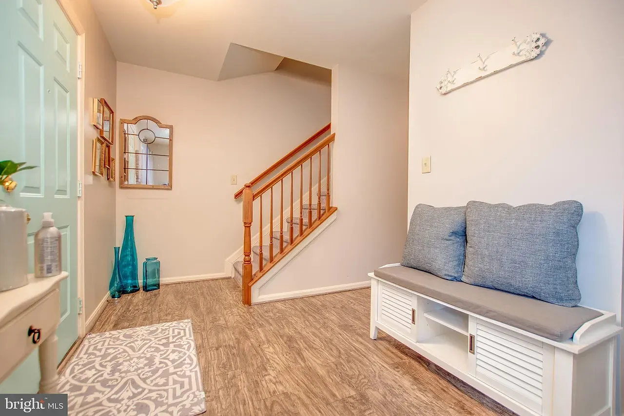 2 bed, 1320 sqft, $1,500 — Photo 1
