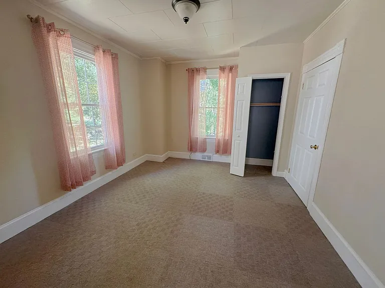 57 Fairfield Ave — Photo 5