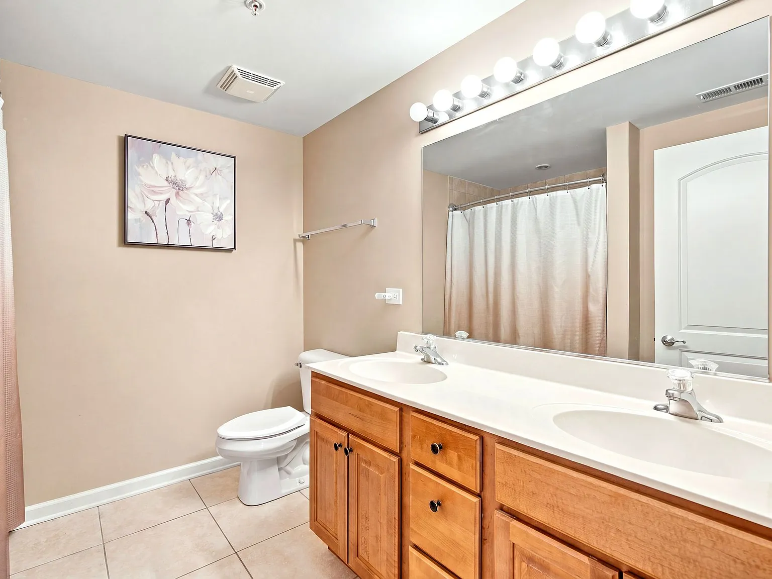 2 bed, 1200 sqft, $2,250 — Photo 2