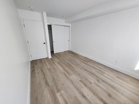 4th image of 217 S Church Ln #7