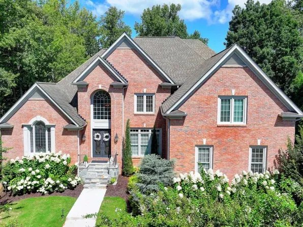 6995 Laurel Oak Dr, Suwanee, GA 30024