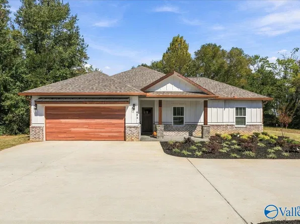 694 Knotty Walls Rd, Owens Cross Roads, AL 35763