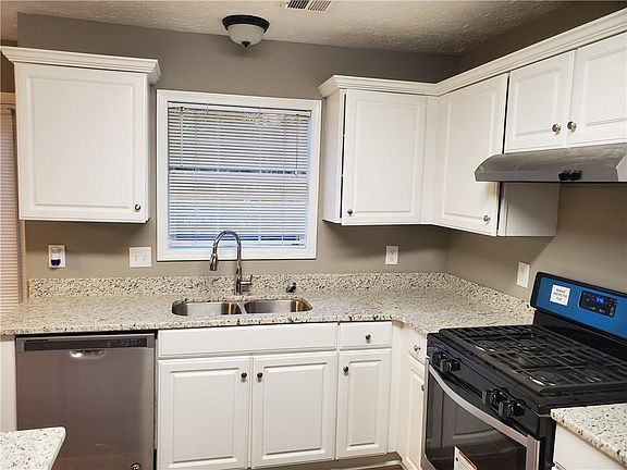 4th image of 3230 Oaktree Park Dr