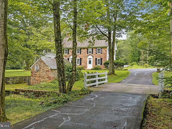 5th image of 4783 Landisville Rd