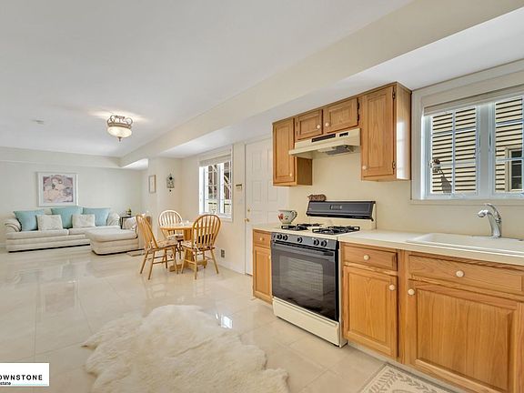 3rd image of 16 Monterey Ave