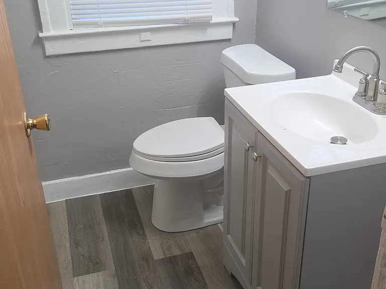 9421 Ravenswood St #2 — Photo 14