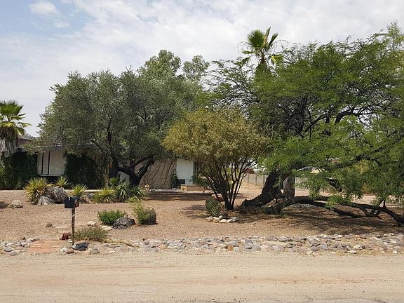 3rd image of 7641 N Cerco De Los Amigos
