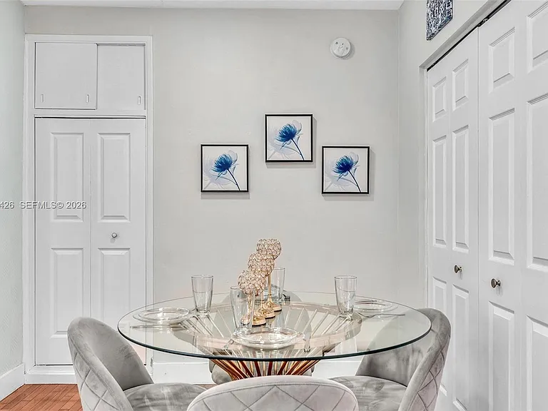 10004 E Bay Harbor Dr #3 — Photo 6