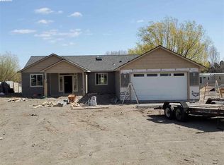 36307 S Gerards Rd, Kennewick, WA 99337