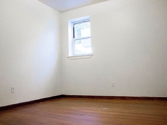 4th image of 6901 7th Ave #1