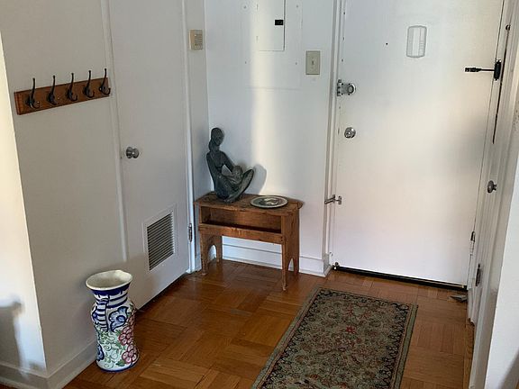 2nd image of 2601 Pennsylvania Ave APT 254