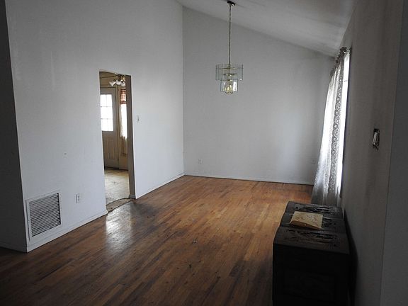 5th image of 634 Barlow Ave