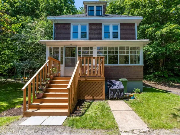 25 Willow Ln, Kentville, NS B4N 2J2