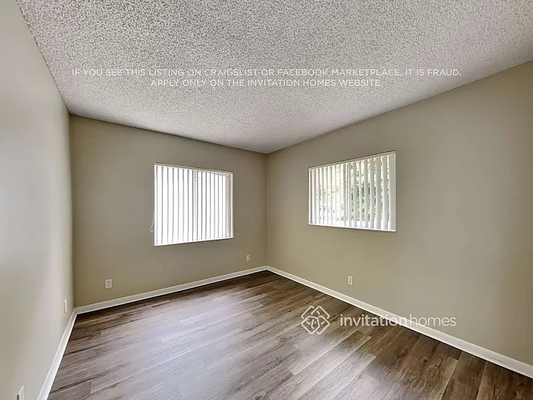 6864 NW 28th Ave — Photo 13
